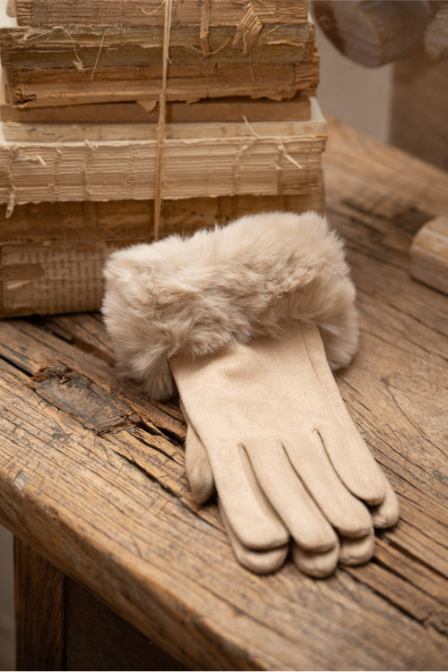 Cedar Gloves