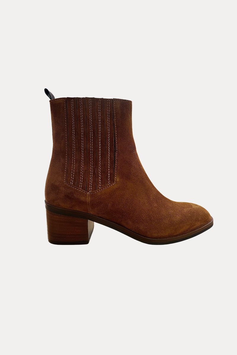 JaneGallandBrownSuedeAnkleBoots_050e413d-7d68-4365-8e46-686af0c668fa-padded.jpg