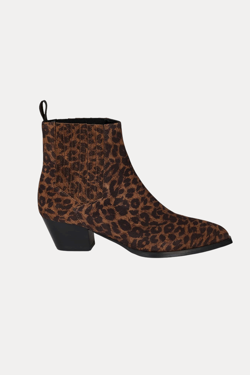 JaneGallandLeoparPrintLeatherAnkleBoots-padded.png