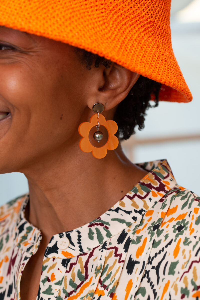 Quant Earrings (60s Pearl Daisies)